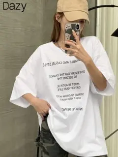 新品！未使用！DAZY 半袖Tシャツ ホワイト ロゴ、レディース、XL