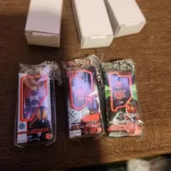 仮面ライダー ソフビパッケージチャーム&チョコスナック ファイズ×カブト×電王