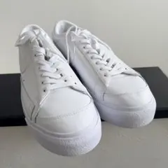 Nike ホワイト スニーカー 厚底