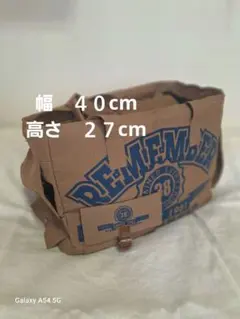 Item thumbnail for item 3bbedb5b-a478-4910-8bd3-bec3c25bb786