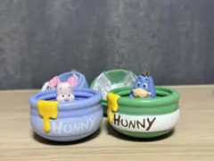 Winnie the Pooh カラフルバージョン　ガチャガチャ 指輪2つセット