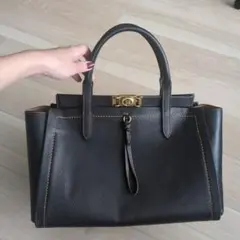 黒レザートートバッグ ゴールド金具