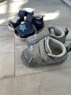 asicsスニーカー 13.5cm ベビーサンダル 14cm