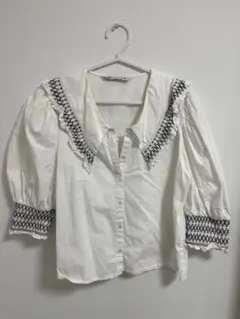 ZARA 刺繍ブラウス