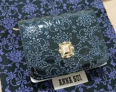 【新品】ANNA SUI アナスイ 2つ折り財布 がま口 紺 エンボスエナメルのサムネイル