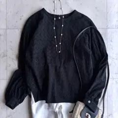 美品 アーバンリサーチ 幾何学柄カットワークレースブラウス シャツ F ブラックのサムネイル
