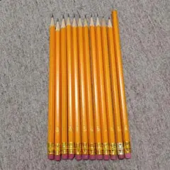 消しゴム付き鉛筆　HB 12本　中古品