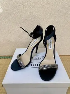 【美品】STEVE MADDEN ブラックハイヒールサンダルのサムネイル