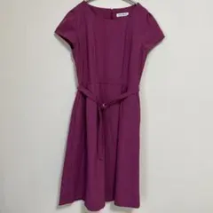 ウエストベルト付き半袖ひざ丈ワンピース