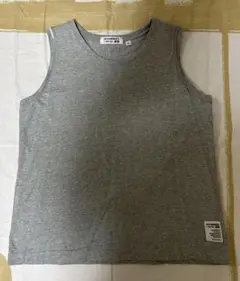 UNIQLO アニヤハインドマーチ　タンクトップ　XL