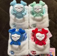 TWICE LOVELYS おふとんリールパスケース～GiGO限定～4種セット