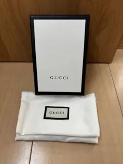 GUCCI ギフトボックスと布袋 セット