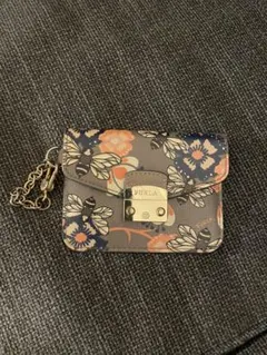 FURLA 花柄カードケース チェーン付き