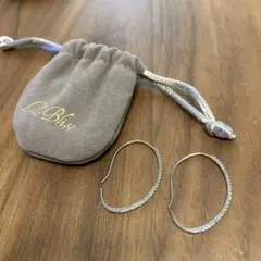レスブリス　ピアス