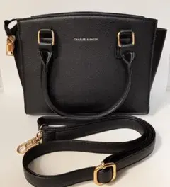 ブラックショルダーバッグ