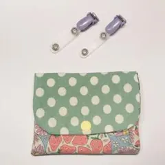 ハンドメイド☆移動ポケット☆グリーンドットとイチゴ