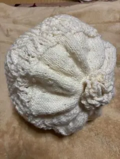 クリーム色 ニットバルーンハット