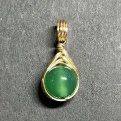 WP48G 天然石 ワイヤーラッピング ペンダントトップ グリーンオニキス