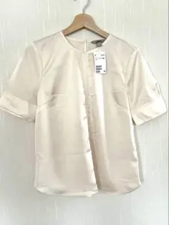 H&M アイボリー 半袖シャツ　Lサイズ　サテン風　光沢感　エイチアンドエム