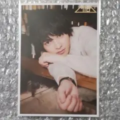 M!LK 吉田仁人 生写真 1枚 R① 過去の仁人のぞいてみるく？