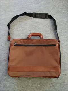 ビジネスショルダーバック