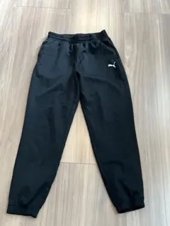 PUMA ブラックジャージパンツ レディース