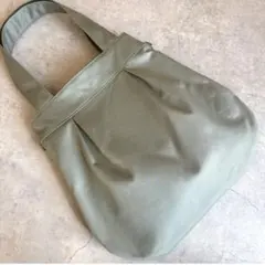 Item thumbnail for item ec2fd2ba-eaaa-436c-b95e-6cd1628caf57