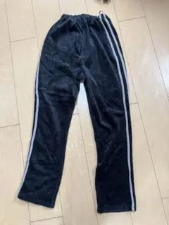 黒フリース マタニティパンツ サイドストライプ