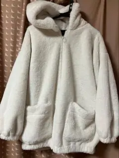 ホワイト フード付き アウター