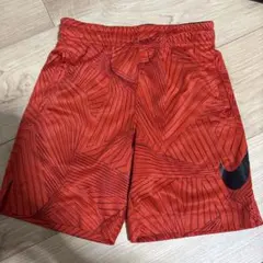 100 110 NIKE 半パン