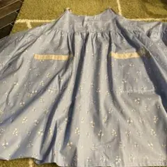 花柄エプロンのサムネイル