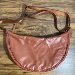 【超激レア】UNIQLO:C レザータッチラウンドショルダーバッグ