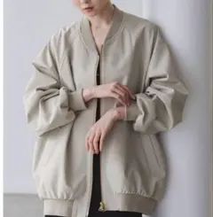 今期美品】カレンソロジー ツイルストレッチブルゾン ベージュ - メルカリ
