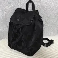 【美品】　COACH シグネイチャー　ナイロン　バッグ　黒　ブラック　リュックのサムネイル