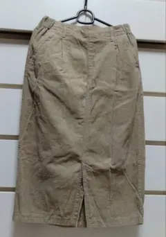 ベージュ ロングスカート