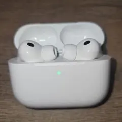 AirPods PRO 3 (イヤホン左右美品&充電ケース小キズ有)