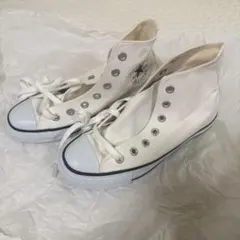 試し履きのみ　コンバース　ハイカット　白　23.5