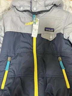 【クリーニング済】patagonia リバーシブルコート 4T