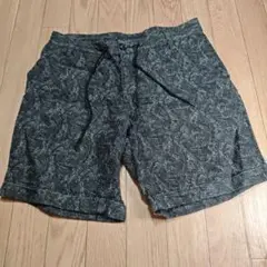 FUGAペイズリー柄 ショートパンツ サイズ46のサムネイル