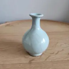 三浦小平二　青磁花瓶　共箱　二重箱