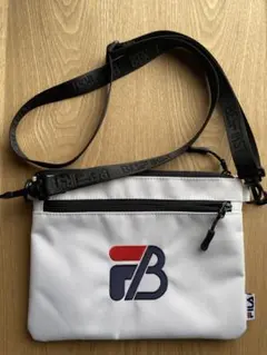 FILA ホワイト ビーファースト　ショルダーバッグ