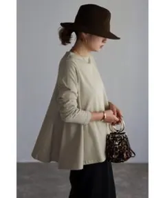 BONJOUR SAGAN 裾フレアロンT ライトカーキ