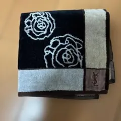 新品未使用　Yves Saint Laurent バラ模様タオルハンカチ
