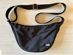 LEE　ショルダーバッグ　斜め掛け　三日月　ブラック