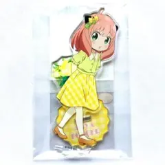SPY×FAMILY　アーニャ　チェックスカート　アクリルスタンド　1点