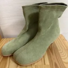 Item thumbnail for item 8dbfa557-0eb7-42cc-81d4-ca12213dd5fc