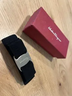 ferragamo バレッタ　箱付きのサムネイル