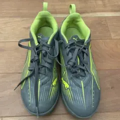 プーマ　サッカー　トレーニングシューズ