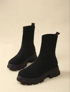 ブラックソックス厚底ブーツ