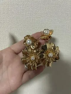 フラワーモチーフ ピアス ゴールド パール 大ぶり